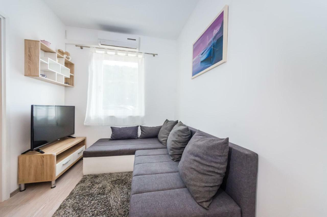 Apartman Nino Novigrad  Extérieur photo